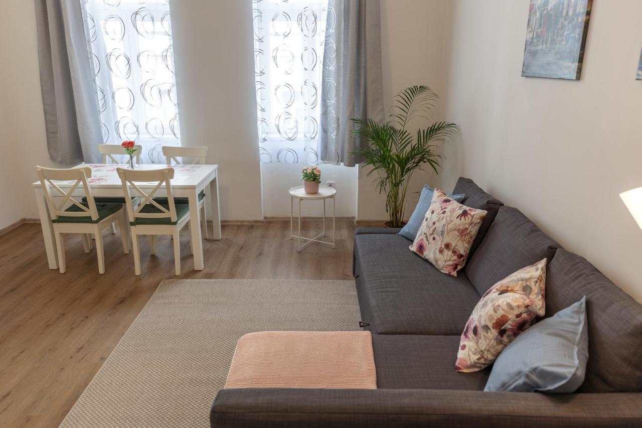 Emily'S Lovely Place Budapest Ngoại thất bức ảnh